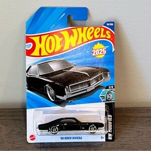 Hot Wheels - ‘66 Buick Riviera - (HW MODIFIED)
